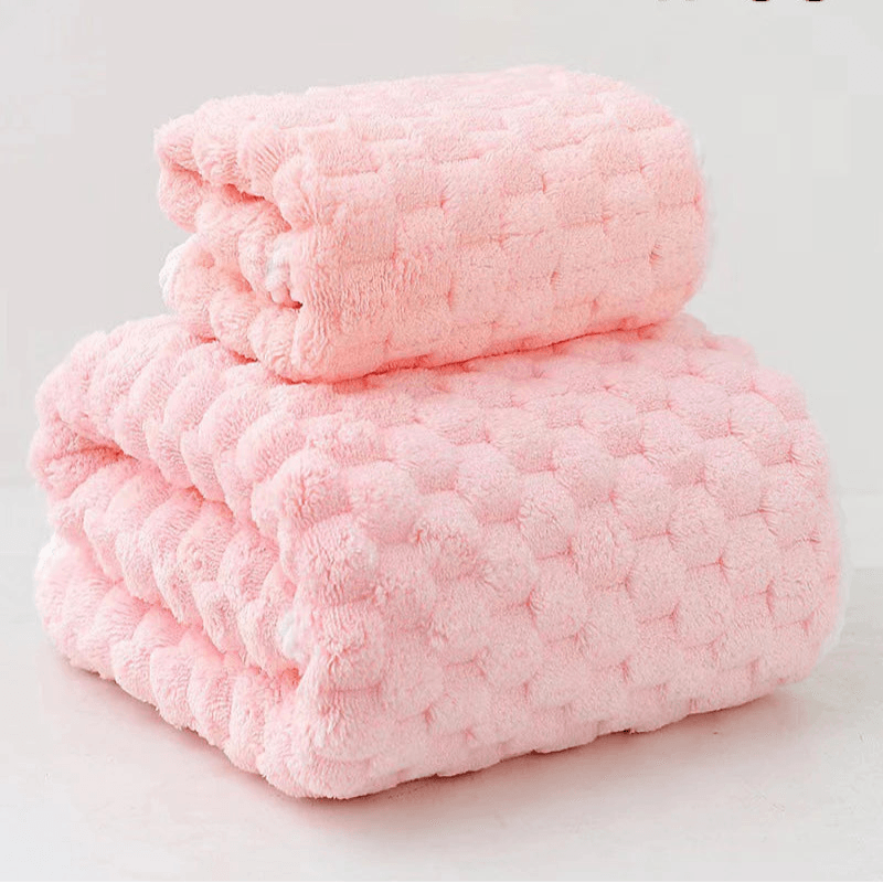 EMESA HOME Bamboo Charcoal Coral Velvet Bath Towel – Thickened, Super Absorbent & Quick-Drying for Bathroom Use pink. 1 Pcs
