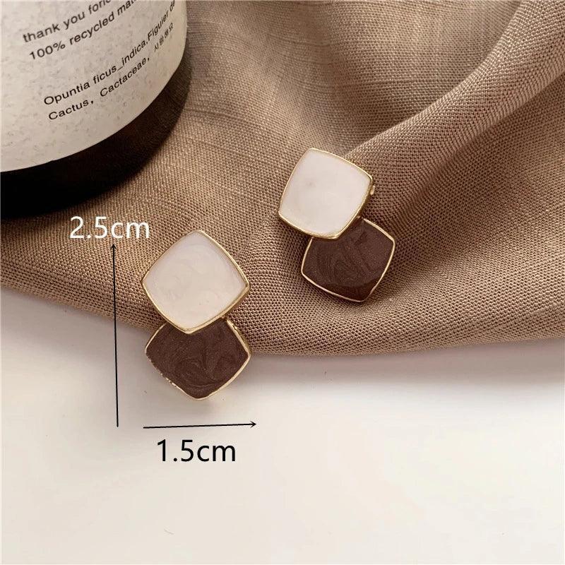 EMESA HOME Retro Metal Gold Circle Stud Earrings for Women - Korean Fashion Jewelry for Wedding, Party, and Gifts - EMESA HOME™