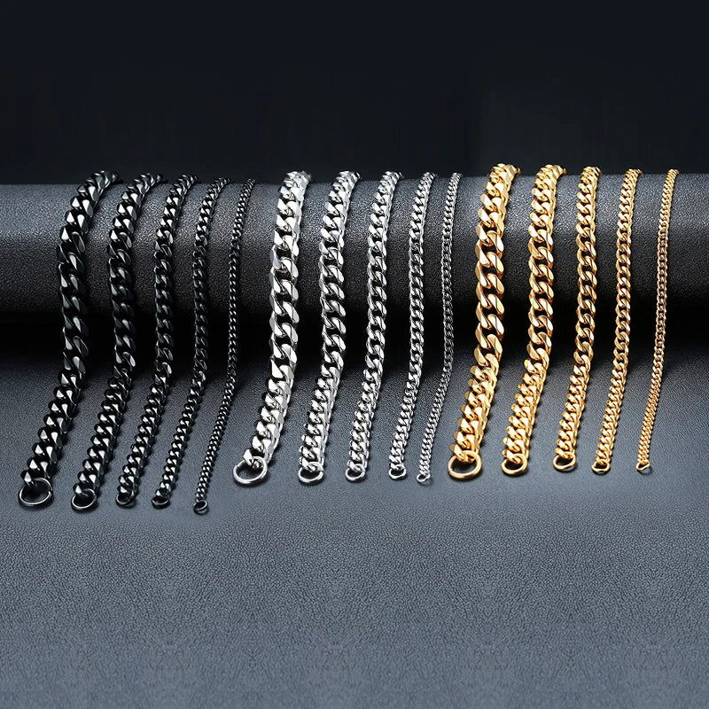 The EMESA HOME Chunky Miami Curb Chain Bracelet is a bold and stylish accessory designed for those who appreciate a statement piece of jewelry - Emesa Home